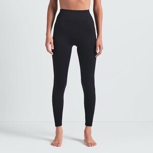 SKIMS Nike Matte Leggings Small